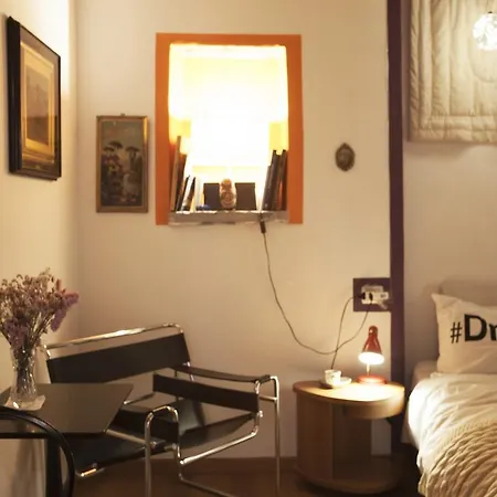 Contrada Lunga Oda ve Kahvaltı Abbadia Lariana